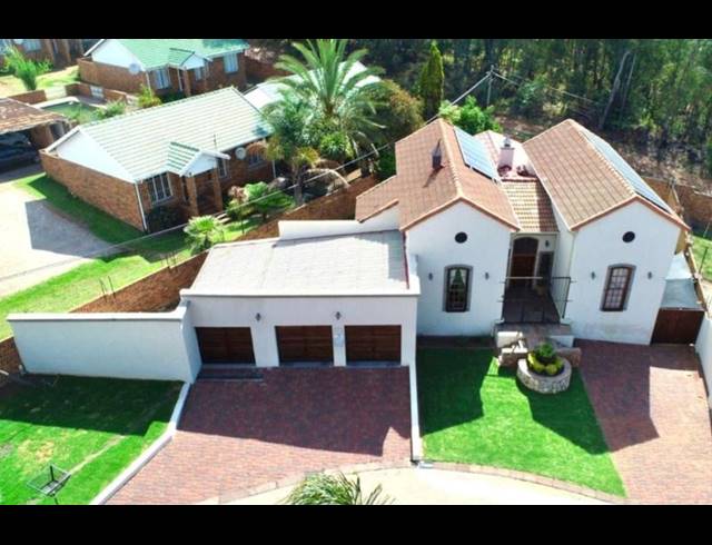 4 BEDROOM HOUSE FOR SALE IN DIE HEUWEL